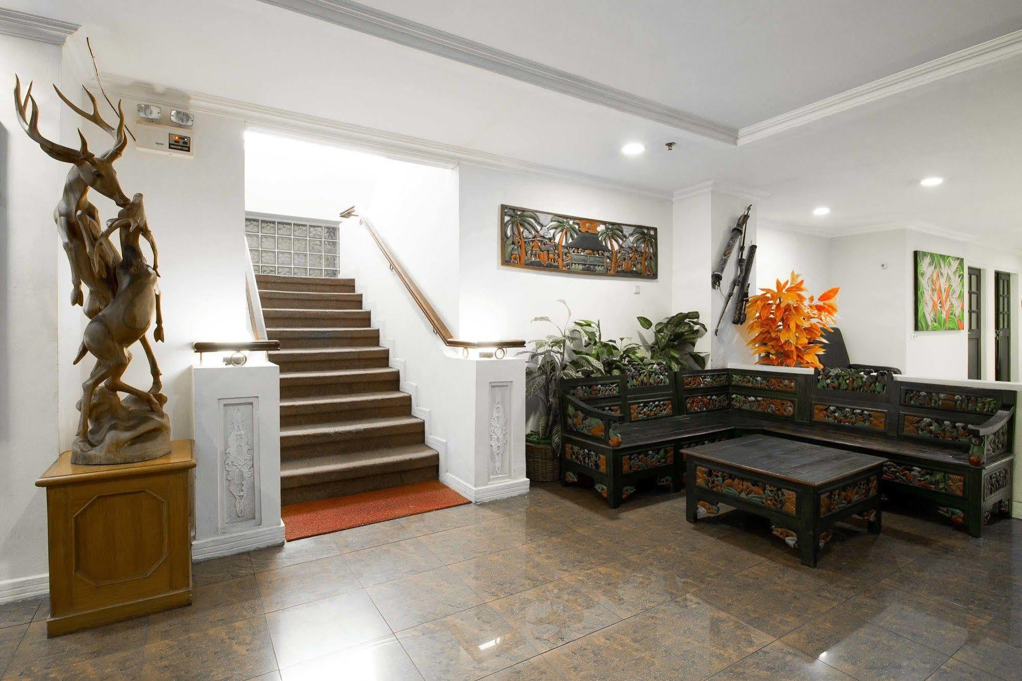 Reddoorz Premium @ Thamrin Kebon Sirih Ξενοδοχείο Τζακάρτα Εξωτερικό φωτογραφία
