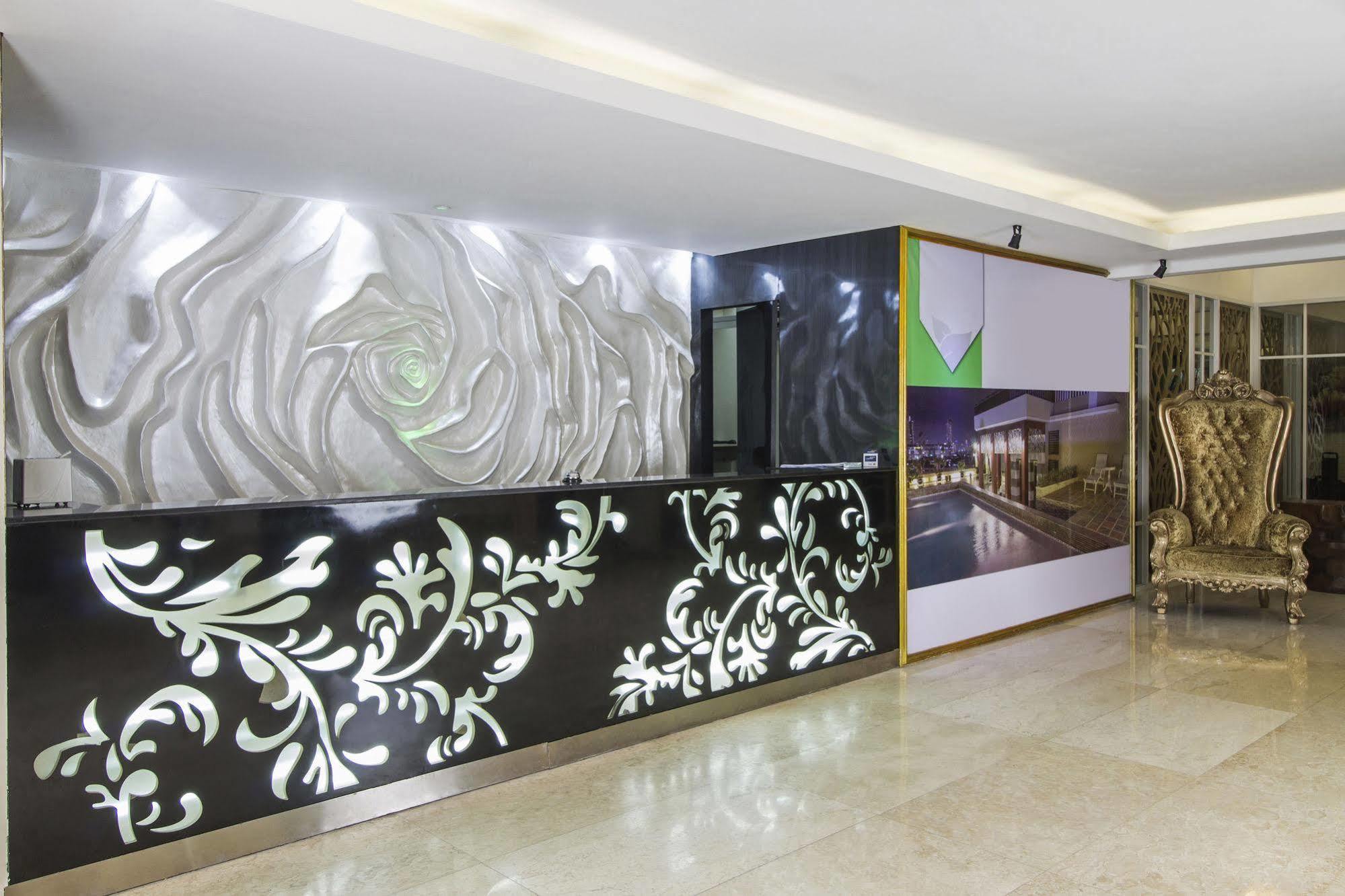 Reddoorz Premium @ Thamrin Kebon Sirih Ξενοδοχείο Τζακάρτα Εξωτερικό φωτογραφία